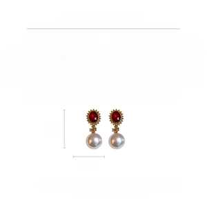 Tableau des tailles détaillé pour boucles d'oreilles vintage avec croix et perles