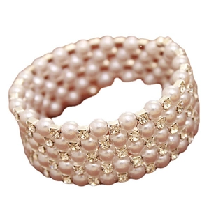 Multi-layer pearl and rhinestone stretch bracelet with soft pink luster and spiral design