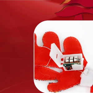Détail du compartiment à piles avec trois piles boutons pour serre-tête de Noël LED