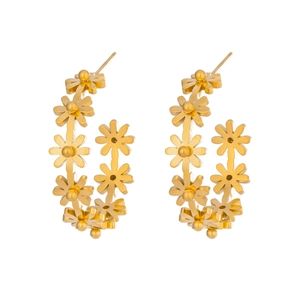 Elegant 18K gold-plated C-shaped flower hoop earrings with intricate daisy motifs