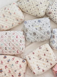 Trousse De Maquillage Matelassée Grande Capacité Coton Dessin Animé Ours Lapin Imprimé Floral Organisateur De Cosmétiques