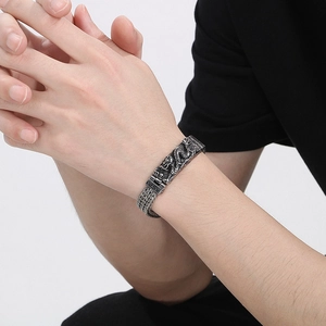 Bracelet dragon punk rétro pour hommes en acier inoxydable avec chaîne à quille tissée