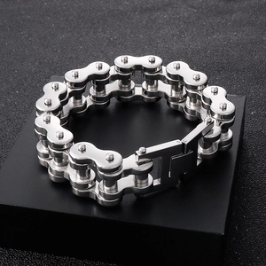 Detailed view of industrial 22mm double-row stainless steel bike chain bracelet