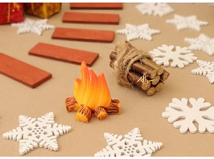 Miniature campfire model and small wood bundles for Christmas dollhouse scenery decor