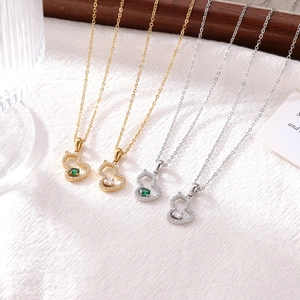 Collier Pendentif Calebasse Wulu en Acier Titane Vert Émeraude Strass Chaîne de Clavicule Bijoux Femme Style Vintage Cadeau