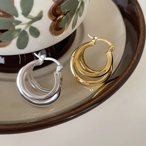Three-layer 925 sterling silver hoop earrings in polished gold and silver finishes