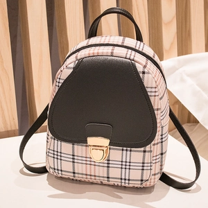 Mini zaino da donna in tessuto a scacchi, pelle nera e chiusura in metallo dorato