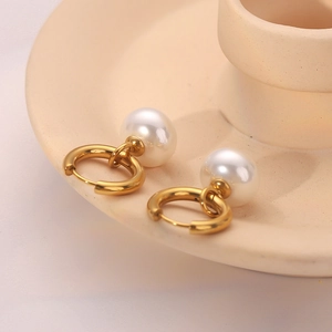 French retro style 18K gold plated stainless steel earrings with glossy white pearls