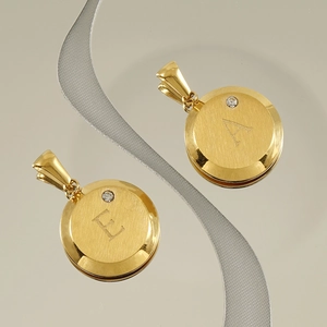Classic 18K gold plated round letter A and E pendants with sparkling diamond inlay