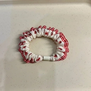 Red plaid lace scrunchie with cute bear patterns and high elasticity hair band