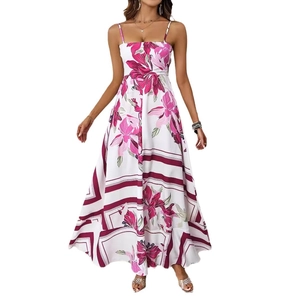 Robe longue d'été à imprimé fleuri, dos nu avec fleurs roses sur fond blanc