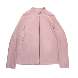 Detailansicht der rosa Wildlederimitat-Jacke mit Stehkragen und Frontreißverschluss