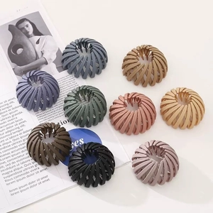 Matte bird's nest hair clips in nine Morandi colors for bun and ponytail styling