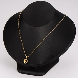 Minimalist stainless steel necklace with 3D heart pendant on elegant gold chain