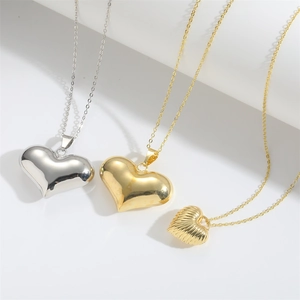 Vintage stripe heart pendant necklace in silver and gold high-gloss metal finish