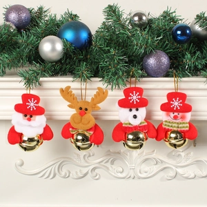 Lot de 4 ornements de cloche de Noël en feutrine : Père Noël, renne, ours et bonhomme de neige