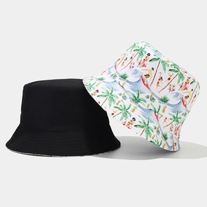 Bob réversible avec imprimé cocotiers de plage et toile de coton noir classique de qualité
