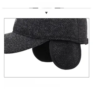 Détail d'une casquette de baseball hivernale avec cache-oreilles et texture en tweed