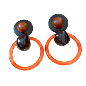 Ethnic style round resin and wood bead earrings with silver needle in vintage design