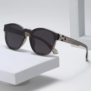 Polarized Sunglasses UV400 Protection TR Frame Lightweight Retro Round Fashion Eyewear For Men And Women Outdoor Travel