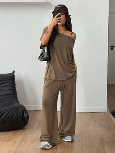 Women's casual off-shoulder short sleeve top and wide-leg drawstring pants set in brown