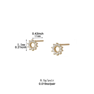 Detailed view of gold sunflower earrings with dimensions 11mm and zircon stones