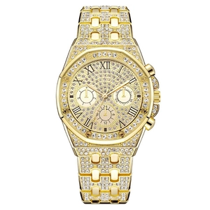 Men Luxury Iced Out Quartz Watch Rhinestone Encrusted Metal Steel Band Roman Numerals Fashion Trendy Dial Wristwatch