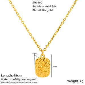 Détails du collier en acier inoxydable plaqué or 18 carats avec pendentif