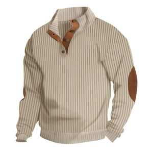 Maglione in maglia a coste crema uomo con collo alto e toppe sui gomiti marroni