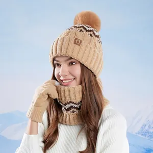 Ensemble d'hiver femme avec bonnet écharpe et gants en maille kaki à motifs