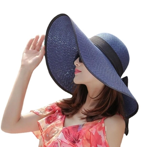Cappello da sole pieghevole in paglia blu navy a tesa larga con fiocco nero