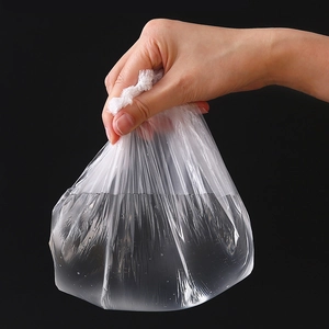 Strong disposable clear plastic shower cap showing waterproof and heavy-duty load capacity