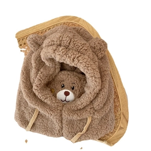 Bonnet écharpe ours en peluche marron avec oreilles et broderie sur plateau