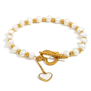 18K gold plated stainless steel pearl bracelet with heart toggle clasp and pendant