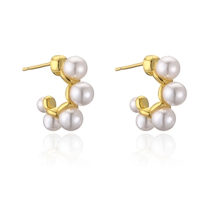 Elegant 18K gold plated hoop earrings featuring white pearls in a crescent shape design