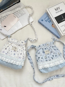 Sacs de téléphone à cordon avec motif floral, dentelle et gaufrage de dessin animé