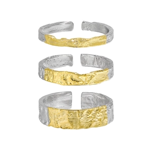 Three-piece set of minimalist S925 sterling silver rings with gold and silver hammer texture