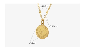 Dettaglio della collana con ciondolo a stella dorata con misure della catena e del pendente