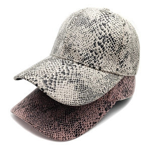 Eleganti cappelli da baseball con motivo a serpente in grigio e rosa per moda