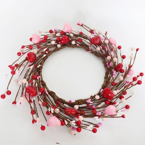 40cm heart-shaped wreath with red and pink heart ornaments for Valentines Day decor