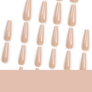 Faux ongles longs forme cercueil couleur nude classique avec finition brillante multi-tailles