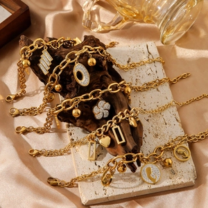 Bracciale Con Ciondoli A Fiore E Cuore In Acciaio Inossidabile Placcato Oro 18K Con Strass Catena A Doppio Strato Gioielli Da Donna