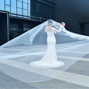 Elegant 3-meter long bridal veil with delicate floral lace and pearl embellishments