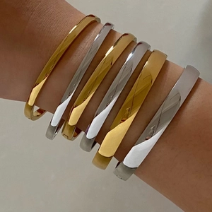 Polished Stainless Steel Bangle Minimalist Glossy Plain Bracelet Simple Fashion Jewelry For Women