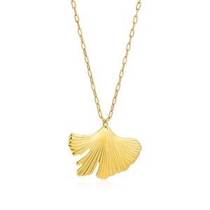 Detail of 18K gold ginkgo leaf pendant showing hollow leaf veins and elegant O-chain