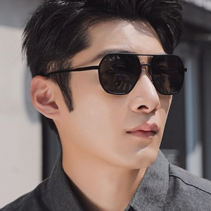 Men's matte black aviator sunglasses with double bridge metal frame and dark polarized lenses