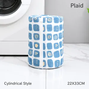 Vue détaillée du sac à linge cylindrique en maille fine avec motif à carreaux, 22X33CM