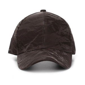Casquette de baseball marron en cuir avec texture froissée au motif léopard