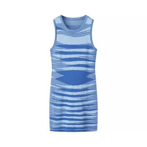 Robe en maille sans manches bleue avec rayures et motifs irréguliers sur fond blanc