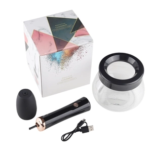 Limpiador eléctrico de brochas de maquillaje con bol y cable USB en caja de mármol